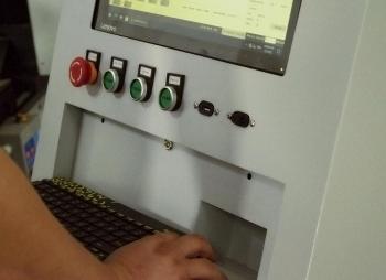 Пульт управления станком